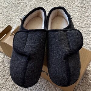 LongBay Cozy Adjustable Slippers